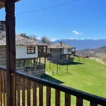 Guest Homes Chalet Leshten