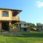 Guest Homes * Leshten