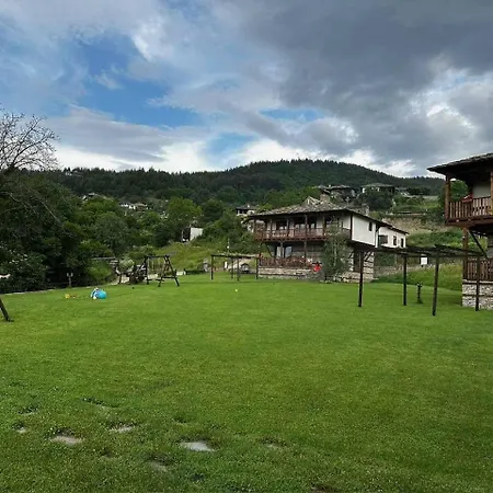 Guest Homes Leshten