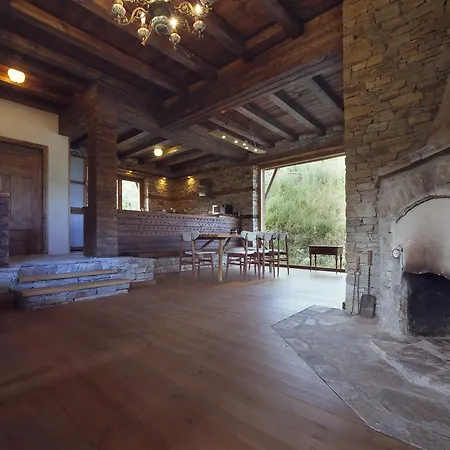 Chalet Guest Homes Leshten